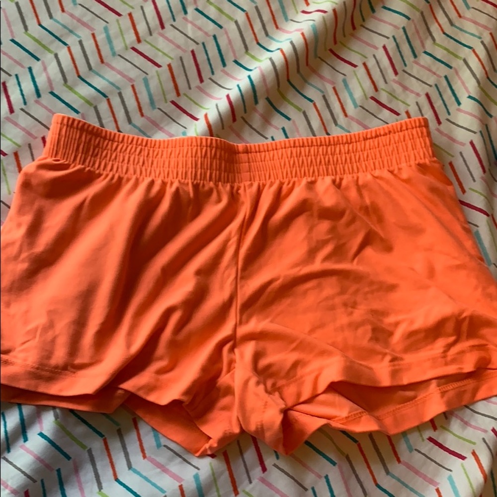 Shorts - Picture 3 of 6